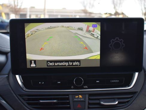 Used 2024 Nissan Altima 2.5 SL image 31