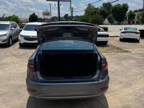 Used 2021 Volkswagen Jetta SE image 8
