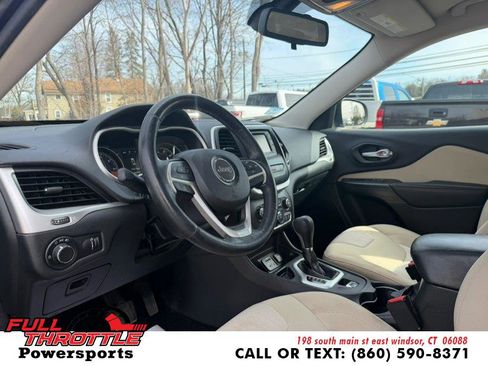 Used 2015 Jeep Cherokee Sport w/ Cold Weather Group image 19