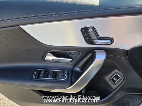 Used 2025 Mercedes-Benz CLA 250 image 22