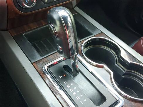 Used 2017 Ford Expedition Platinum image 12