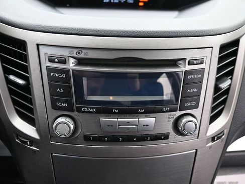 Used 2012 Subaru Outback 2.5i Premium image 24