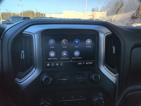 Used 2020 Chevrolet Silverado 1500 LT AWD/4WD image 10