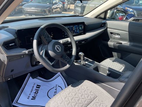 Certified 2026 Nissan Kicks SV FWD image 10