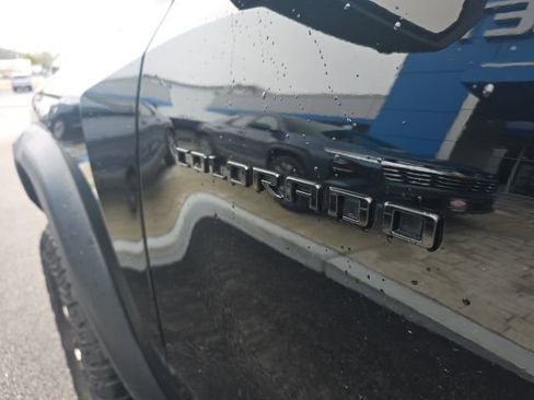 Used 2023 Chevrolet Colorado ZR2 w/ ZR2 Convenience Package III AWD/4WD image 13