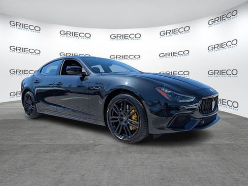 Used 2023 Porsche Taycan image 1