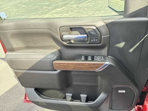 Used 2022 Chevrolet Silverado 1500 High Country w/ Technology Package image 23