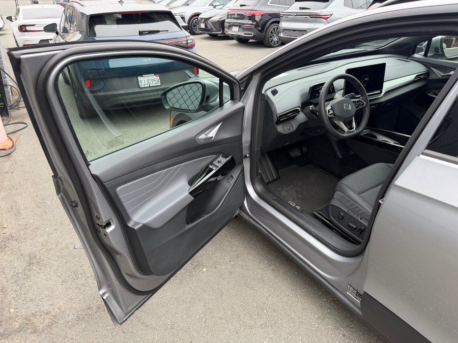 Used 2025 Volkswagen ID.4 Pro S RWD image 9
