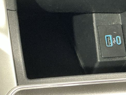 Used 2024 Ford Edge SEL image 11