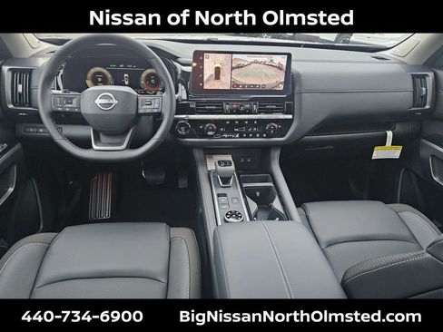 New 2026 Nissan Pathfinder SL w/ SL Premium Package image 17