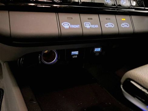 Used 2023 Hyundai Elantra SEL FWD image 31