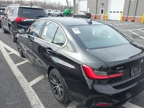 Used 2019 BMW 330i xDrive Sedan w/ Convenience Package image 2