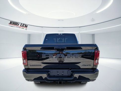 New 2026 RAM 2500 Laramie AWD/4WD image 4