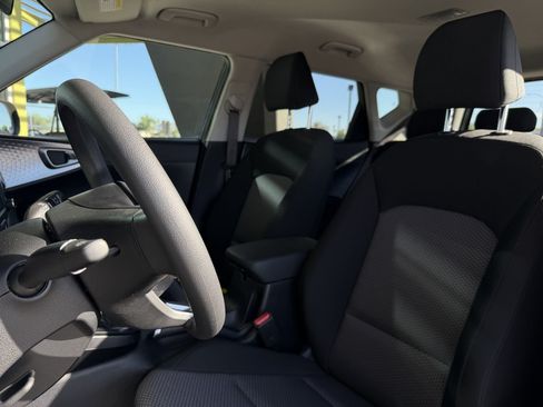 Used 2024 Kia Soul LX w/ Option Group 015 FWD image 28