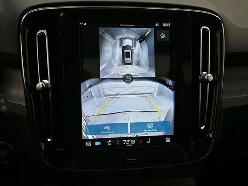 New 2025 Volvo XC40 B5 Ultra w/ Climate Package image 14