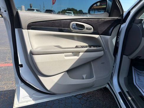 Used 2016 Buick Enclave Premium w/ Experience Buick Package FWD image 12