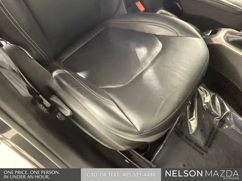 Used 2016 Jeep Renegade Limited FWD image 27
