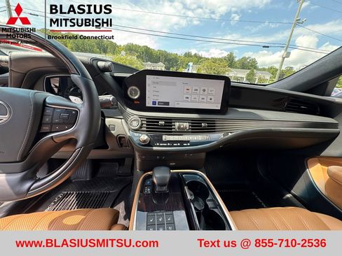 Used 2023 Lexus LS 500 AWD w/ Luxury Package image 24