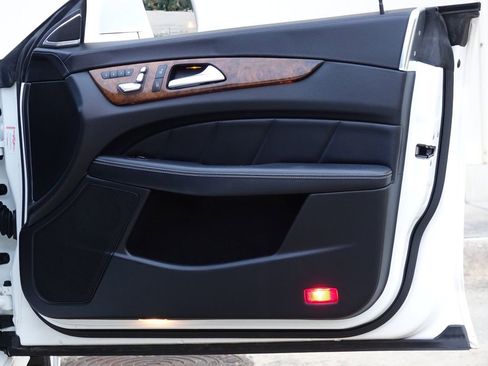 Used 2015 Mercedes-Benz CLS 400 image 38