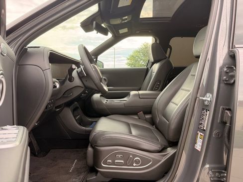Used 2026 Hyundai Palisade Calligraphy AWD/4WD image 2