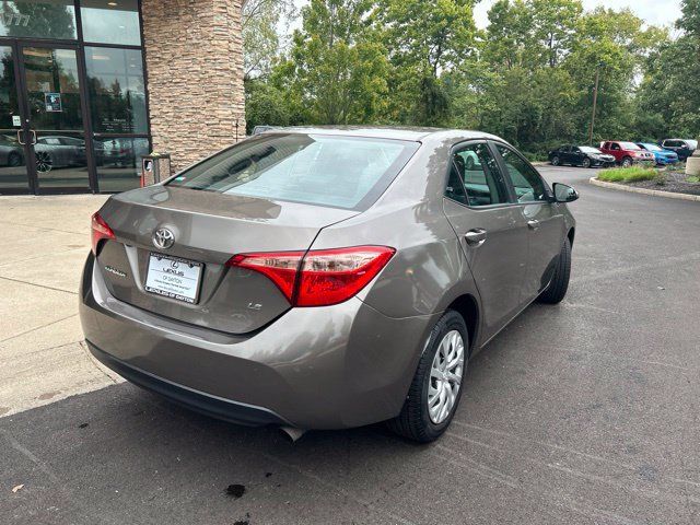 Used 2017 Toyota Corolla LE w/ Carpet Mat Package (TMS) FWD image 7