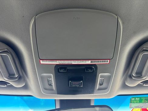 Used 2019 Toyota Camry LE FWD image 23