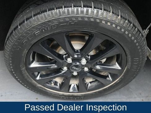 Used 2019 Jeep Grand Cherokee Altitude image 15