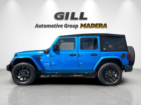 Used 2024 Jeep Wrangler Unlimited Sahara w/ Technology Group AWD/4WD image 6