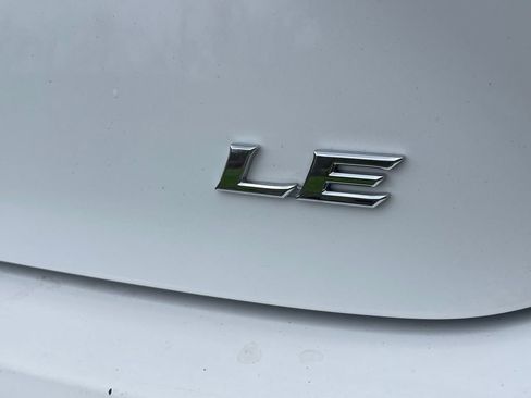 Used 2025 Toyota Camry LE FWD image 15