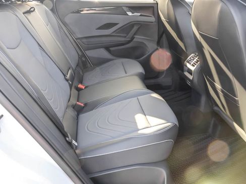 New 2025 Volkswagen Tiguan SE R-Line image 36