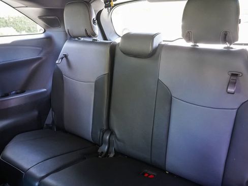 Used 2022 Toyota Sienna XSE w/ XSE Plus Package AWD/4WD image 19