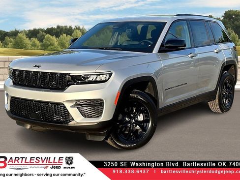 New 2025 Jeep Grand Cherokee Altitude image 1