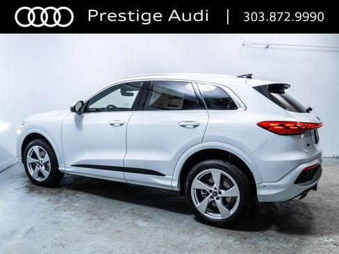 Used 2025 Audi Q5 Premium Plus w/ Premium Plus AWD/4WD image 3
