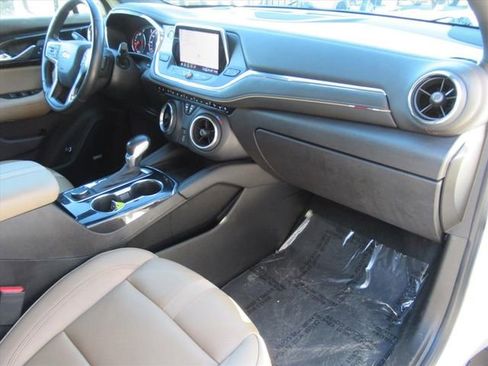Used 2022 Chevrolet Blazer Premier w/ Enhanced Convenience Package image 11