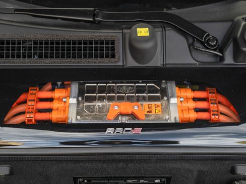 Used 2025 Ferrari SF90 Spider image 76