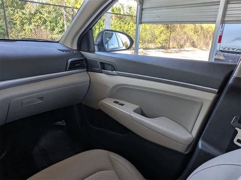 Used 2020 Hyundai Elantra Value Edition w/ Cargo Package (C1) image 16