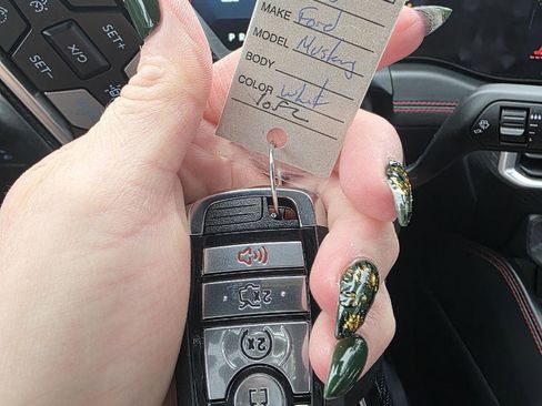 Used 2025 Ford Mustang Premium image 22