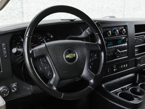 Used 2021 Chevrolet Express 2500 w/ Driver Convenience Package image 17