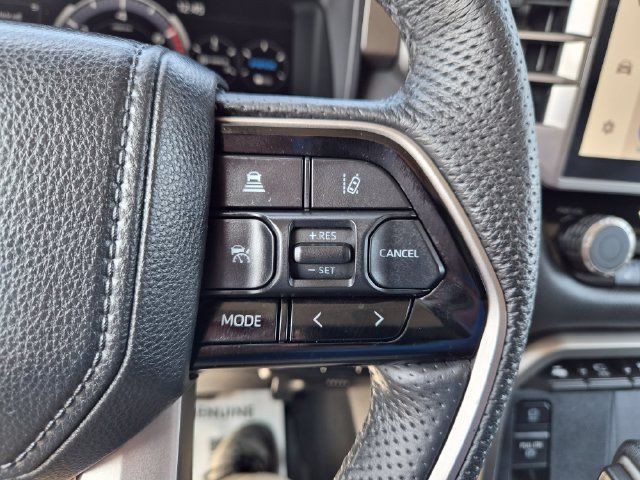Used 2023 Toyota Sequoia SR5 w/ SR5 Premium Package AWD/4WD image 22