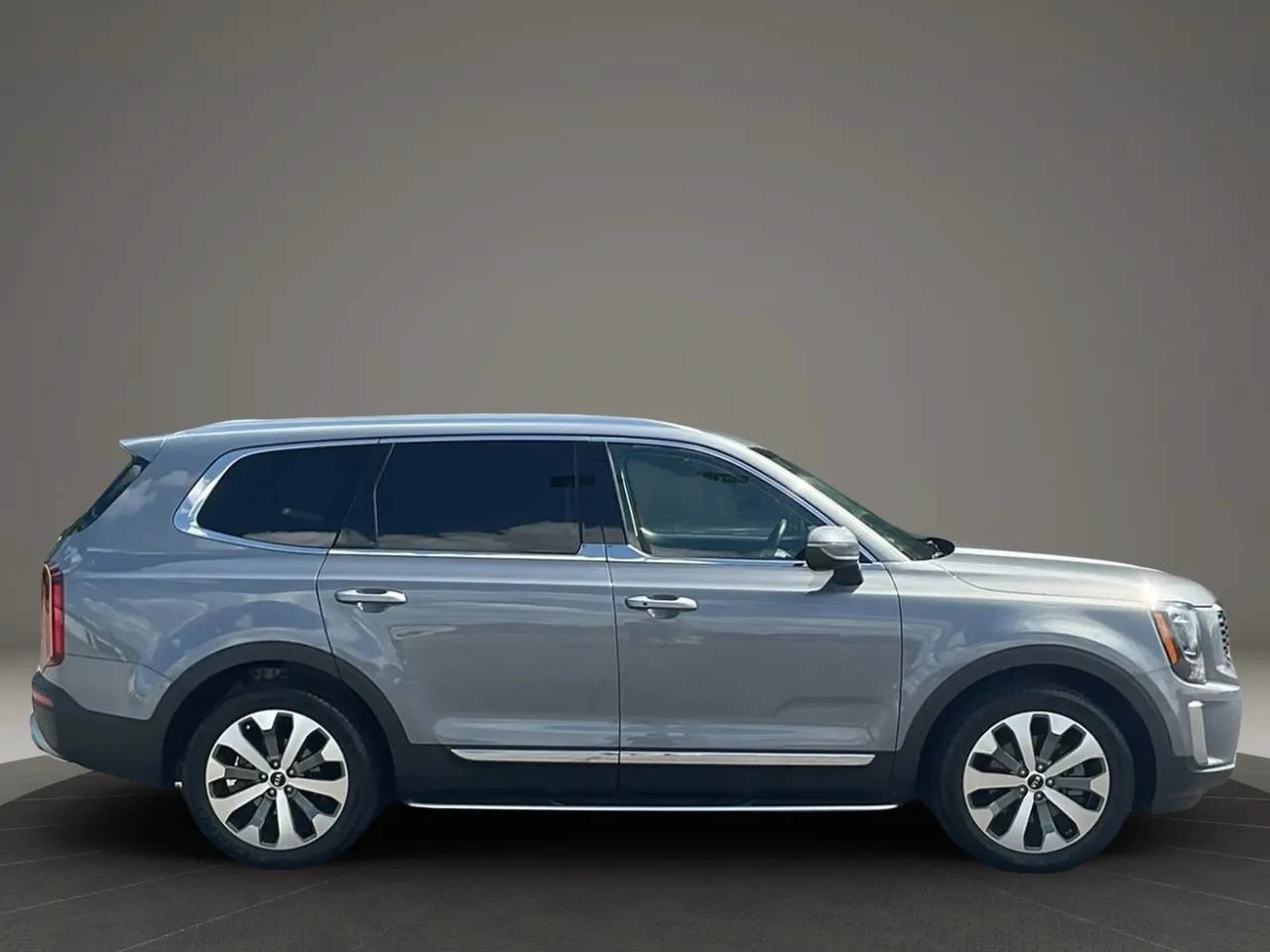 Used 2020 Kia Telluride EX w/ EX Premium Package AWD/4WD image 6