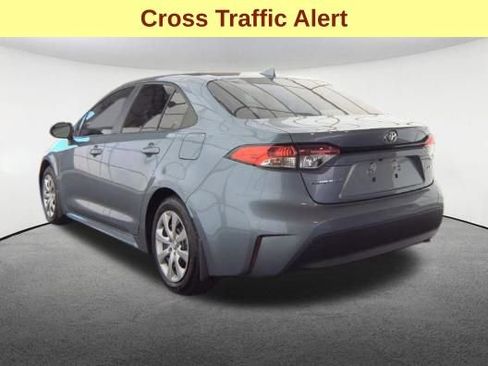 Used 2025 Toyota Corolla LE FWD image 8