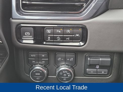 Used 2025 GMC Yukon XL AT4 Ultimate AWD/4WD image 22