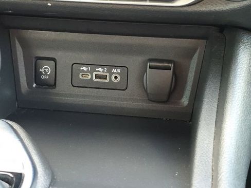 Used 2024 Nissan Sentra SV image 28