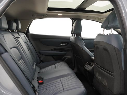 Used 2023 Nissan Ariya AWD/4WD image 15