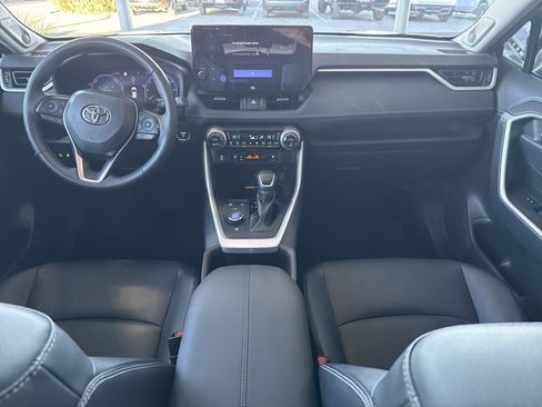 Used 2024 Toyota RAV4 Limited image 17