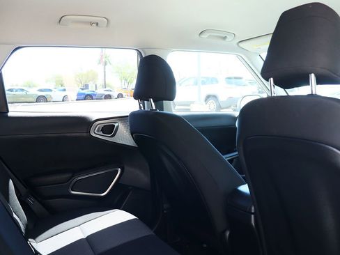 Used 2023 Kia Soul LX w/ Option Group 015 image 28