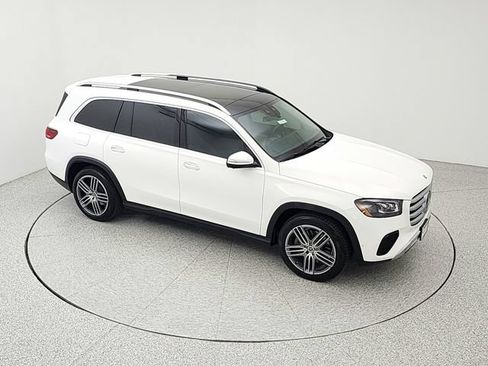 Used 2024 Mercedes-Benz GLS 450 4MATIC image 15