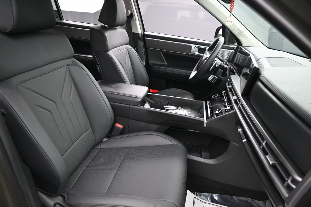 Used 2026 Hyundai Santa Fe SEL FWD image 30