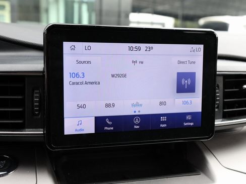 Used 2022 Ford Explorer XLT w/ Equipment Group 202A image 30