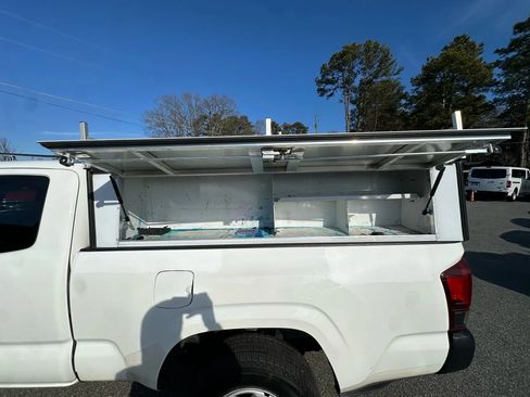 Used 2021 Toyota Tacoma SR image 15